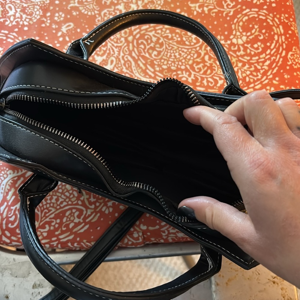 SHEIN Black Spiderweb Shoulder Bag with Gothic Design - Picture 3 of 5